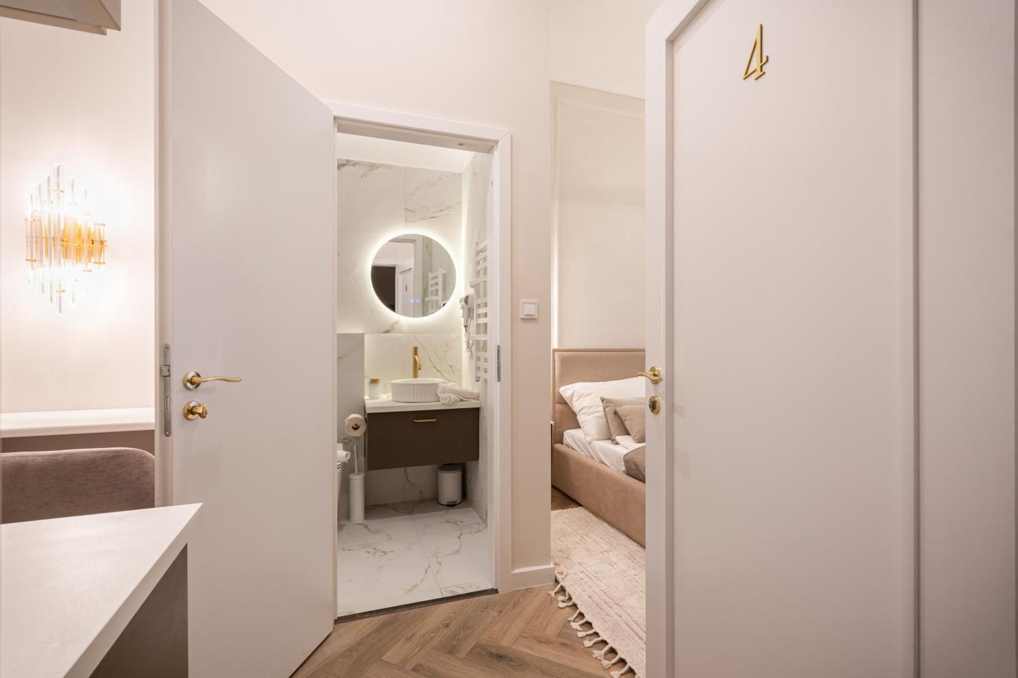 A20 - Boutique Apartment Best Location, By Bqa Budapesta Exterior foto