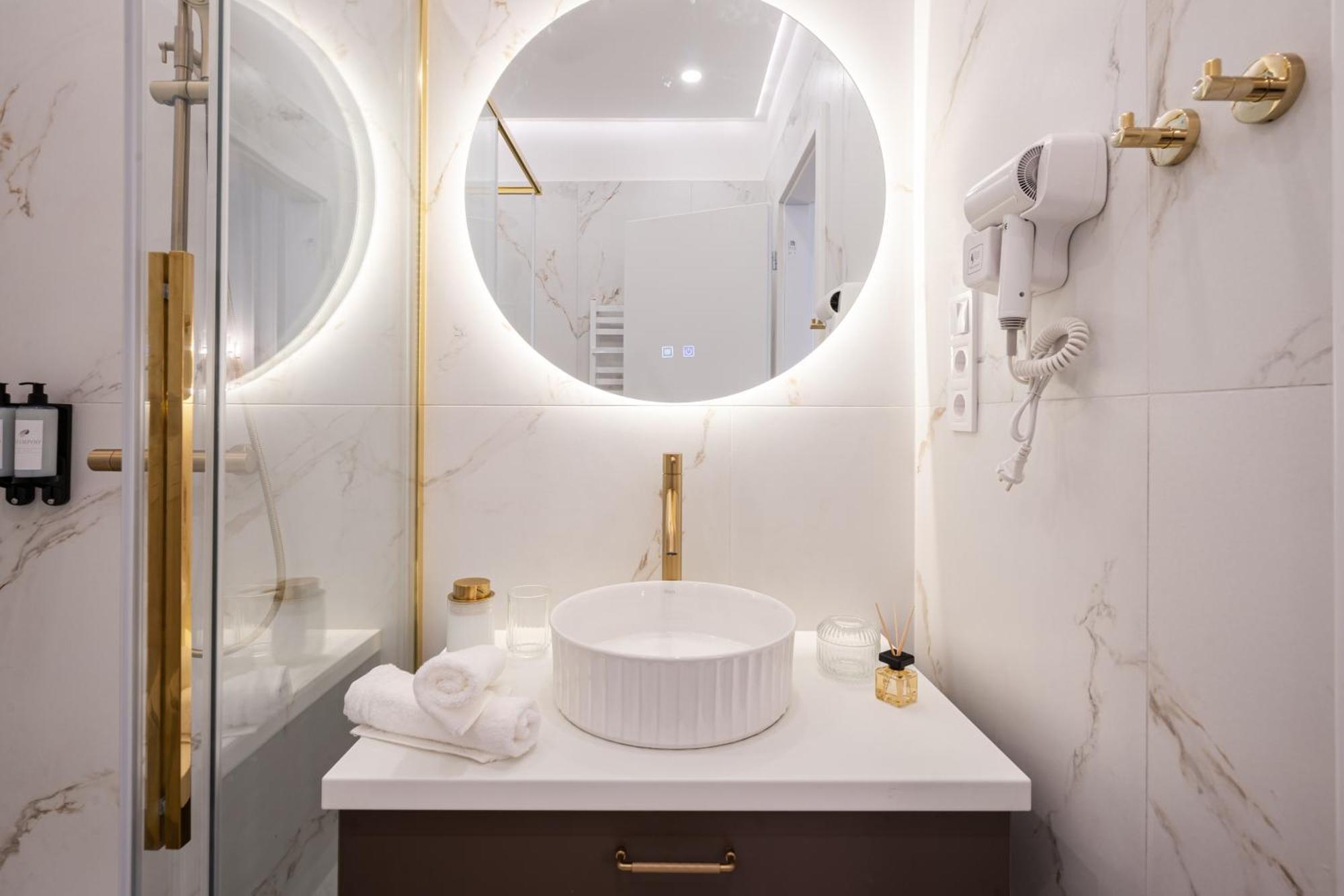 A20 - Boutique Apartment Best Location, By Bqa Budapesta Exterior foto